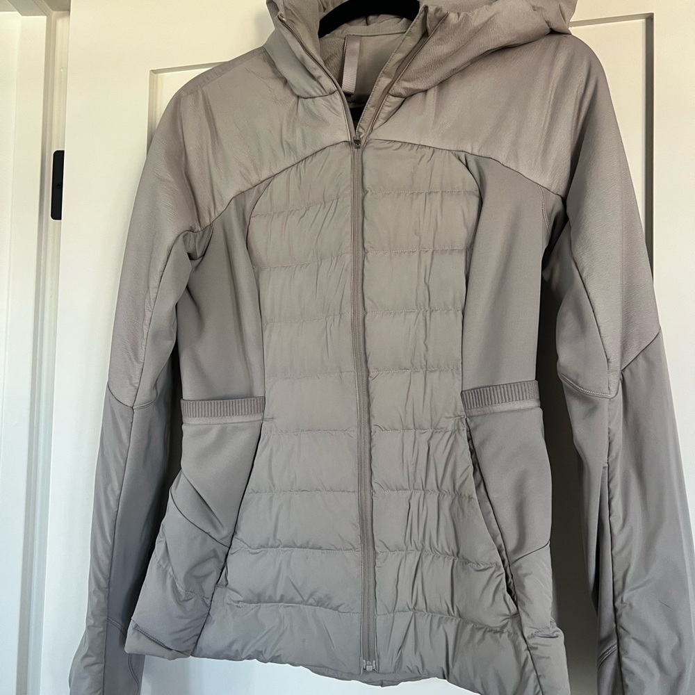 lululemon athletica Women's Light Gray Puffer Jacket